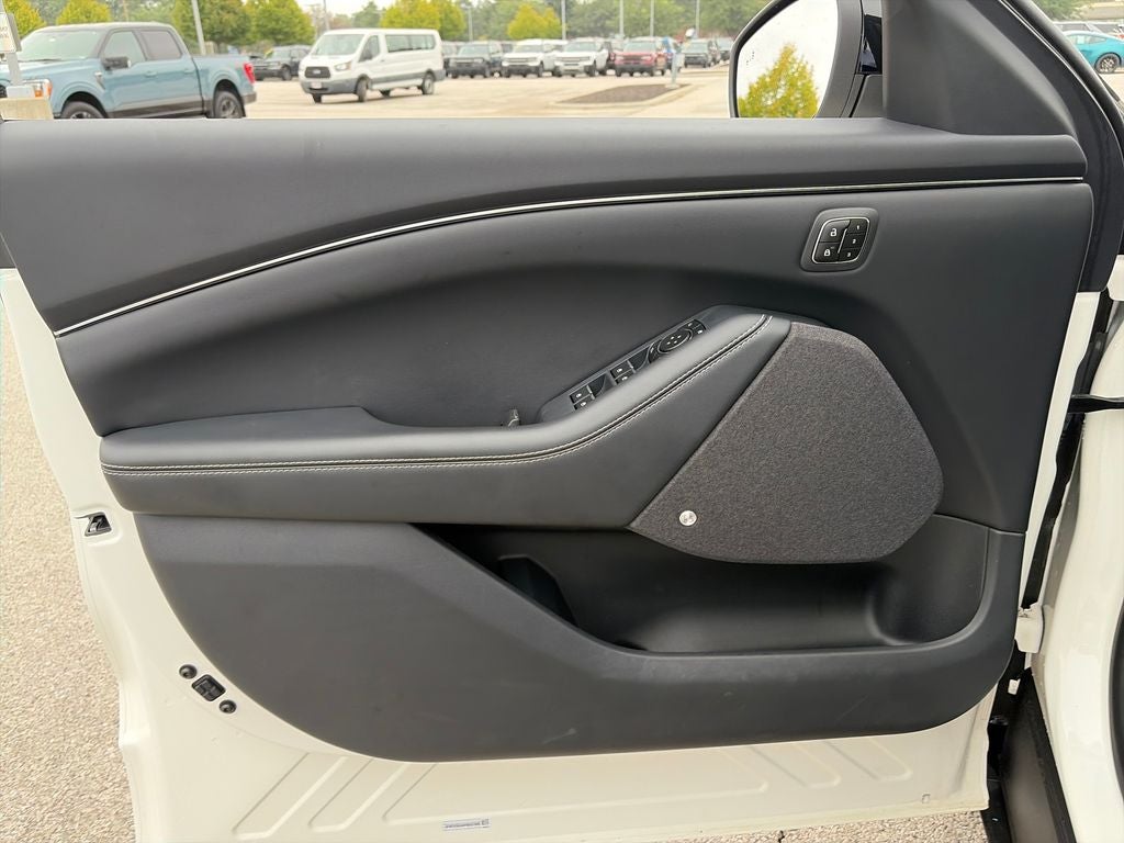 2023 Ford Mustang Mach-E Premium 91 KWH Usable Ext. Battery