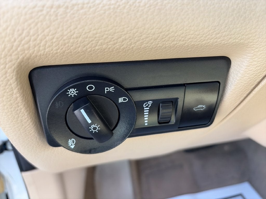 2009 Mercury Milan Premier 1 OWNER