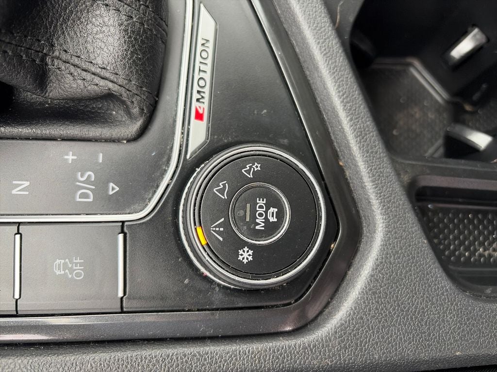 2018 Volkswagen Tiguan 2.0T SEL Premium 4Motion