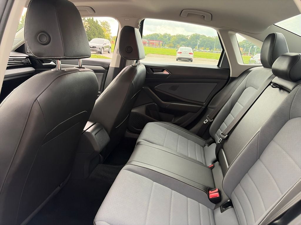 2025 Volkswagen Jetta 1.5T SE