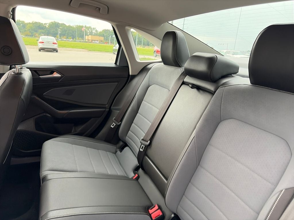 2025 Volkswagen Jetta 1.5T SE