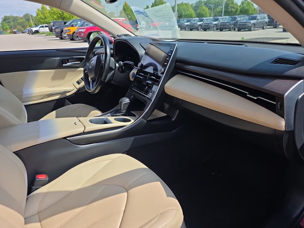 2019 Toyota Avalon Hybrid XLE Plus