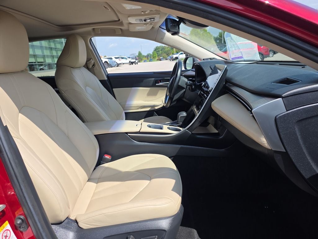2019 Toyota Avalon Hybrid XLE Plus