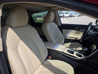 2019 Toyota Avalon Hybrid XLE Plus
