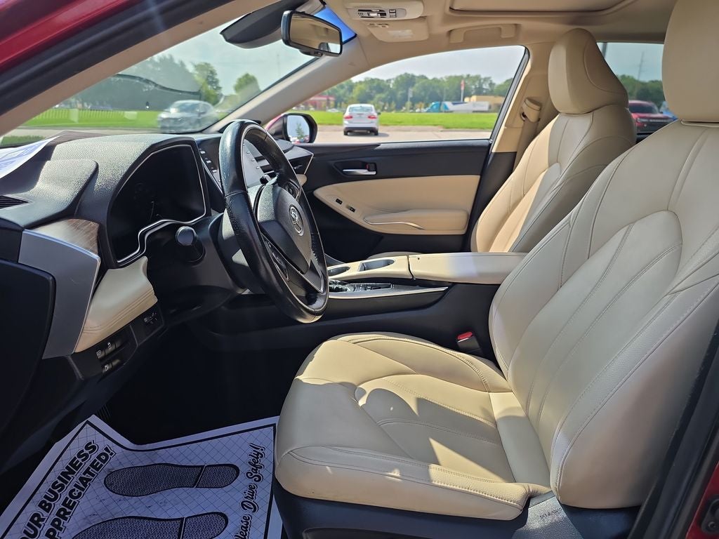 2019 Toyota Avalon Hybrid XLE Plus