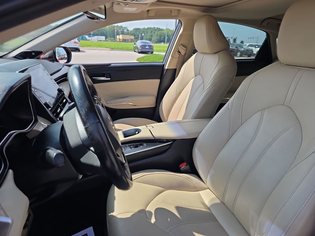 2019 Toyota Avalon Hybrid XLE Plus