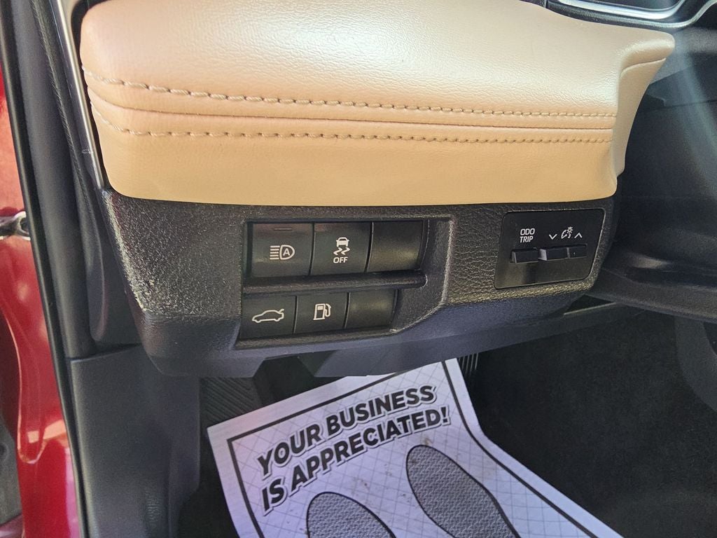 2019 Toyota Avalon Hybrid XLE Plus