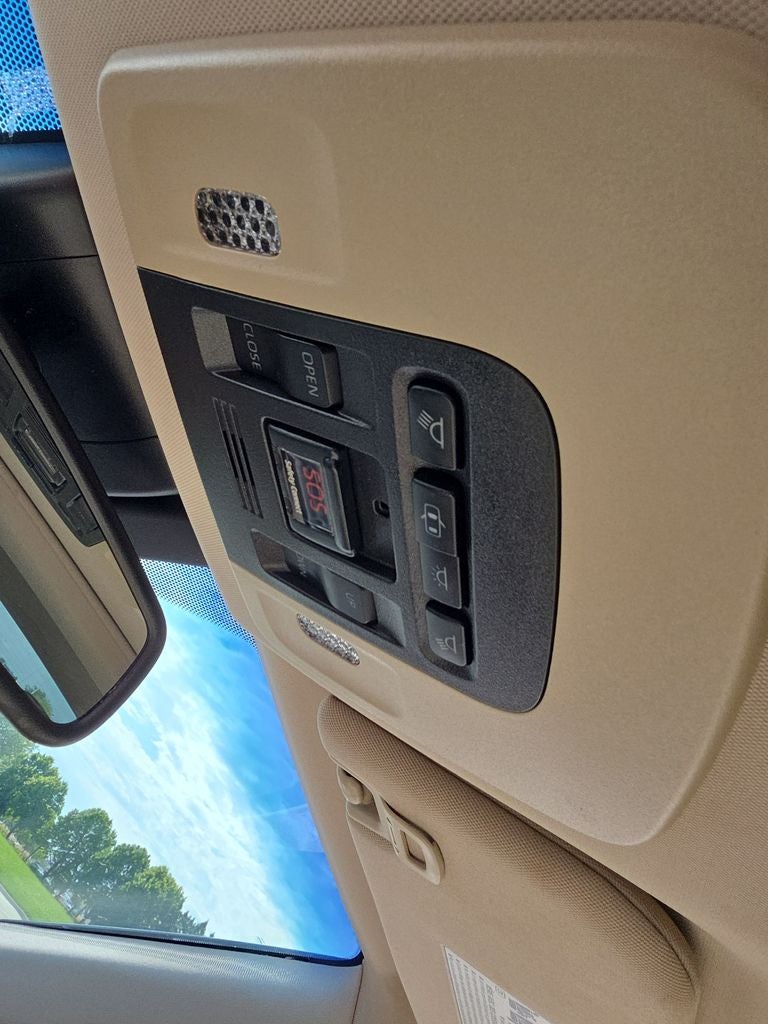 2019 Toyota Avalon Hybrid XLE Plus