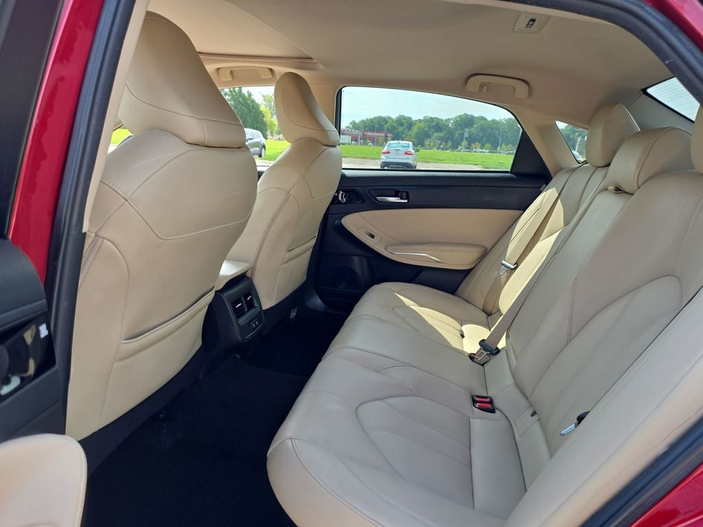 2019 Toyota Avalon Hybrid XLE Plus