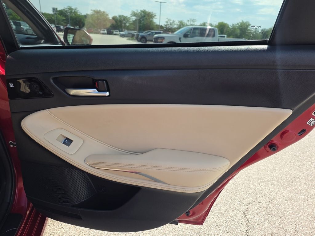 2019 Toyota Avalon Hybrid XLE Plus