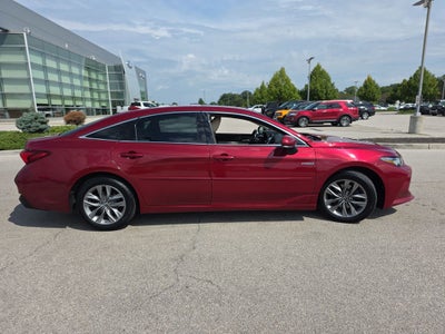 2019 Toyota Avalon Hybrid XLE Plus