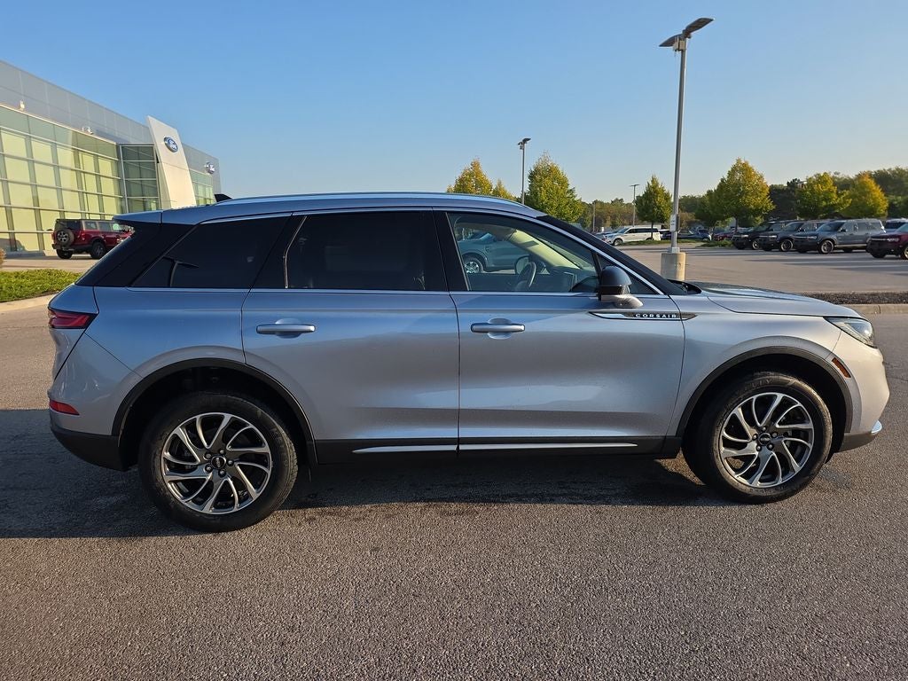 2022 Lincoln Corsair Standard