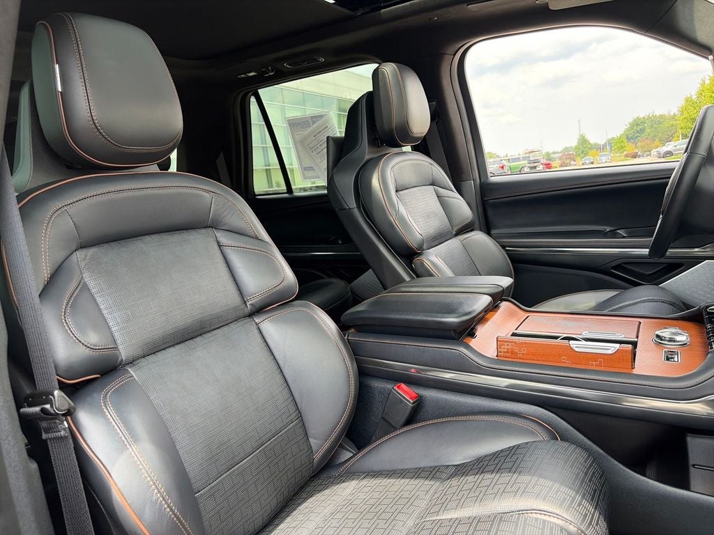 2025 Lincoln Navigator L Black Label