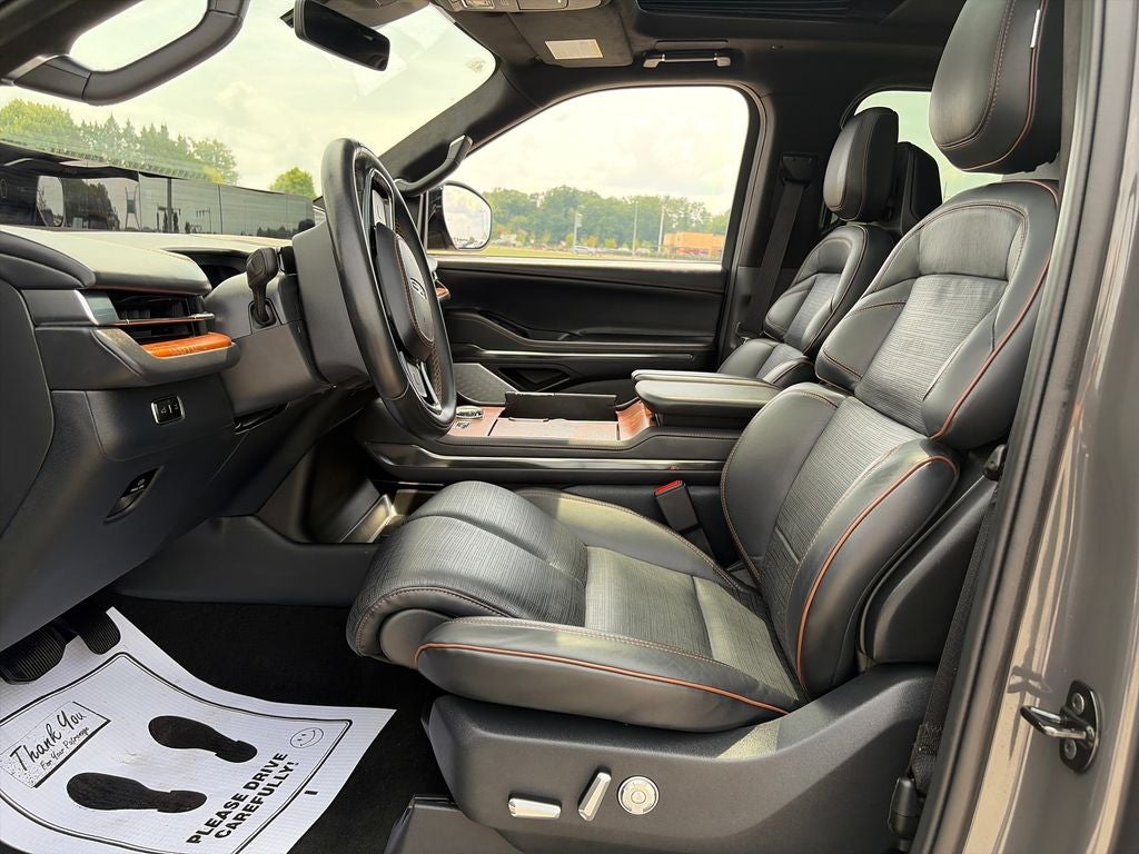 2025 Lincoln Navigator L Black Label