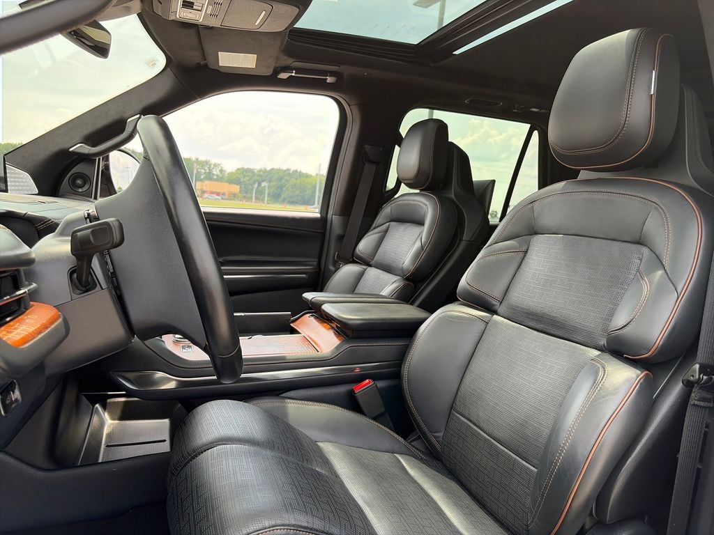 2025 Lincoln Navigator L Black Label
