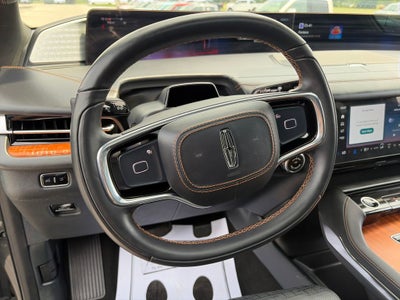 2025 Lincoln Navigator L Black Label