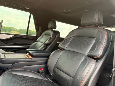 2025 Lincoln Navigator L Black Label