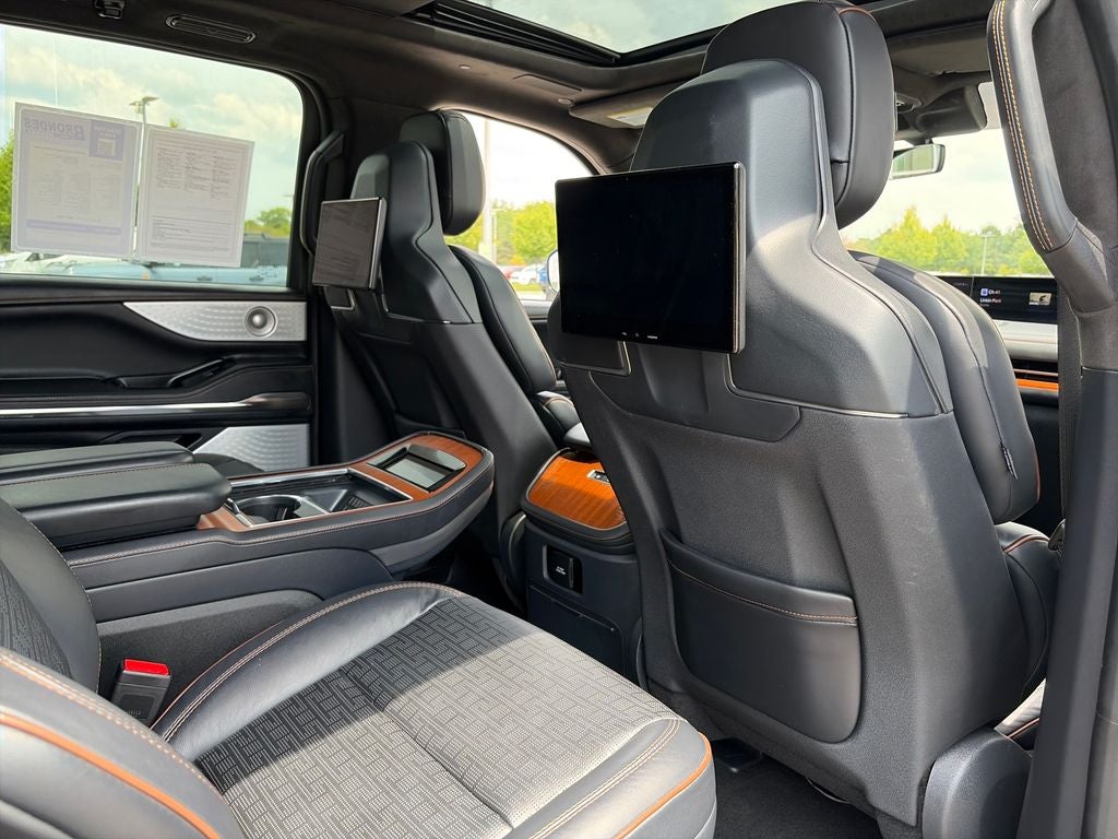 2025 Lincoln Navigator L Black Label