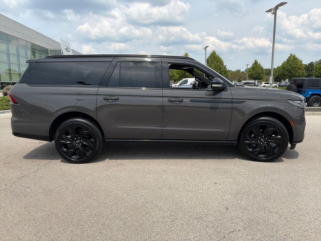 2025 Lincoln Navigator L Black Label