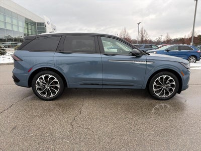 2025 Lincoln Nautilus Reserve