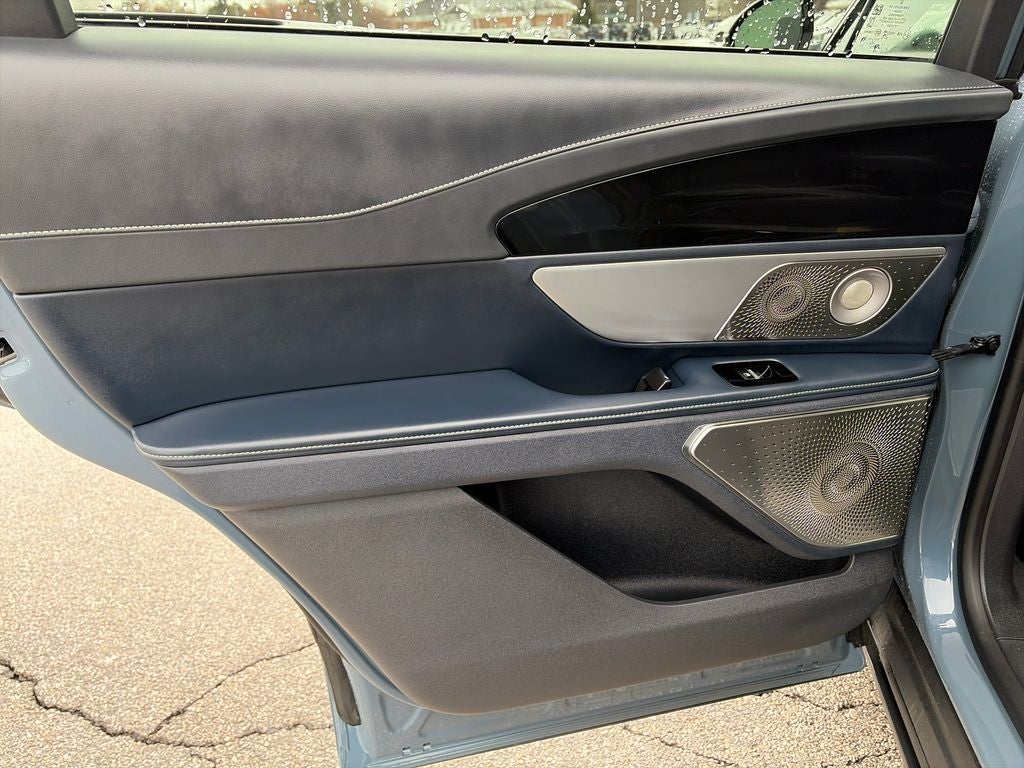 2025 Lincoln Nautilus Reserve