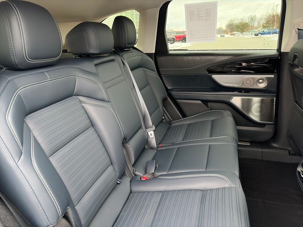 2025 Lincoln Nautilus Reserve