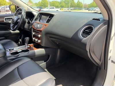 2017 Nissan Pathfinder Platinum 1 owner