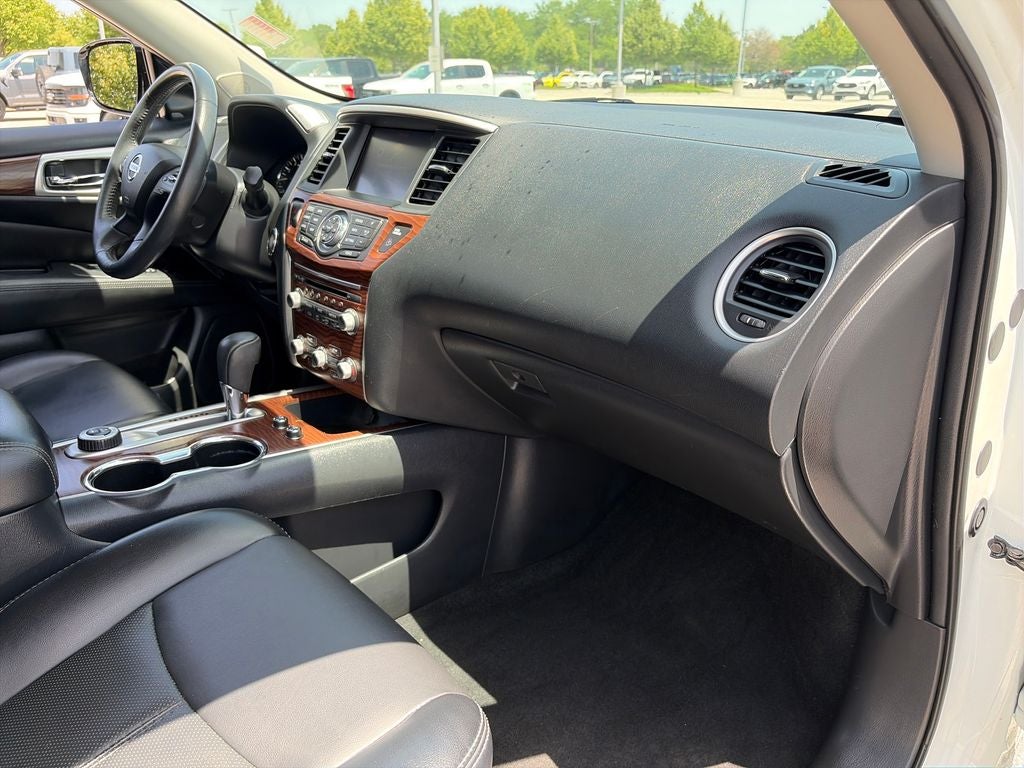 2017 Nissan Pathfinder Platinum 1 owner
