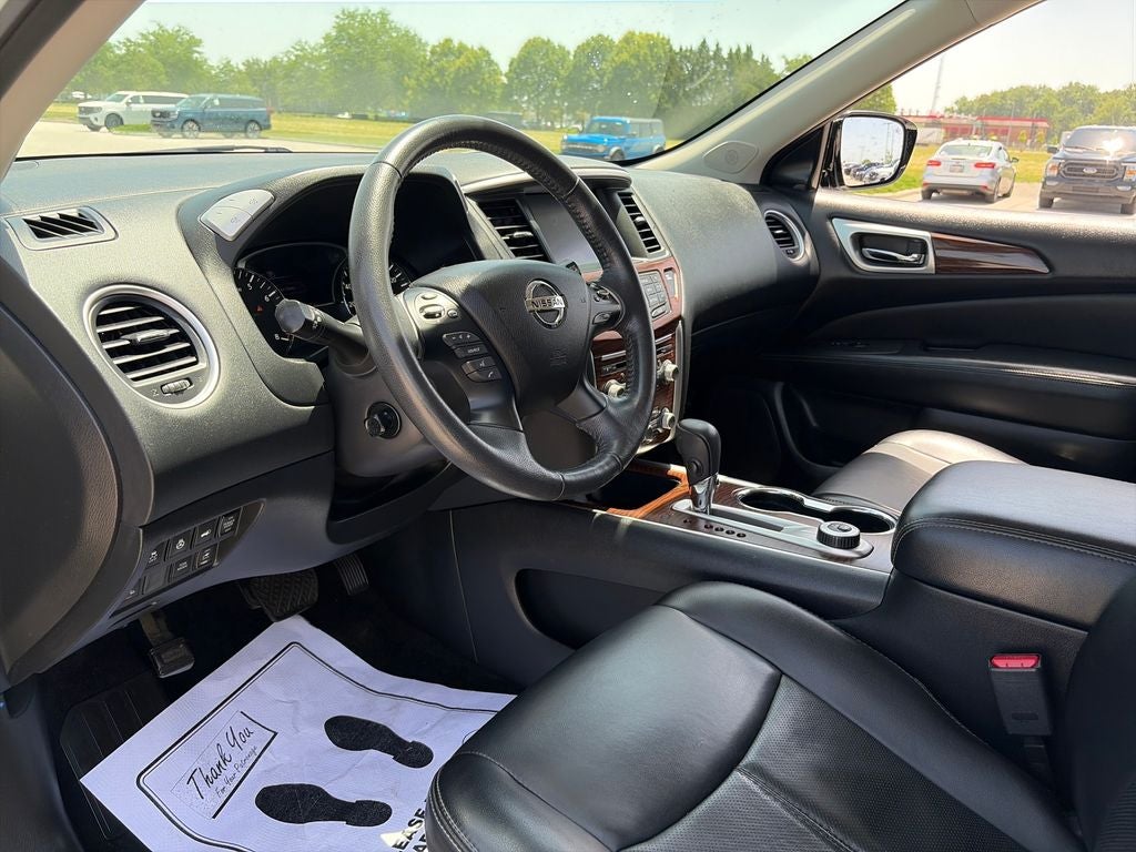 2017 Nissan Pathfinder Platinum 1 owner