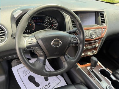 2017 Nissan Pathfinder Platinum 1 owner