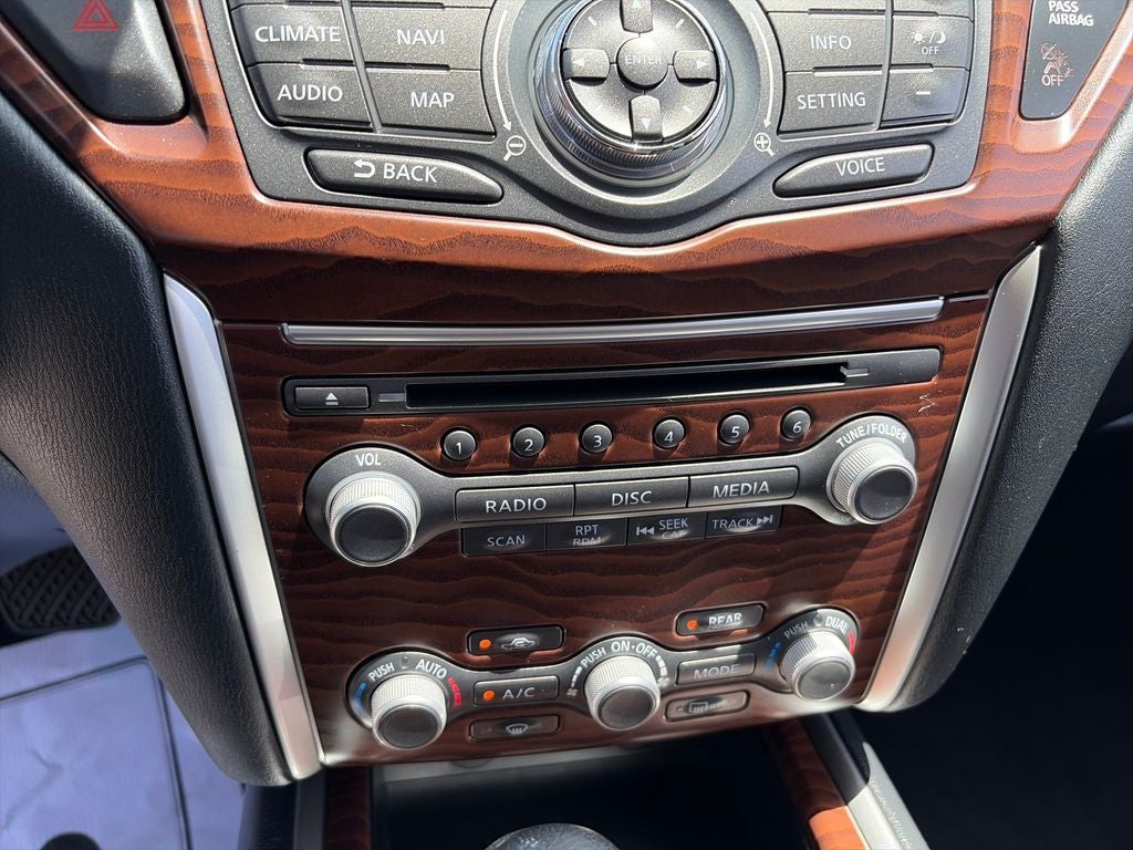 2017 Nissan Pathfinder Platinum 1 owner