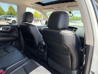2017 Nissan Pathfinder Platinum 1 owner