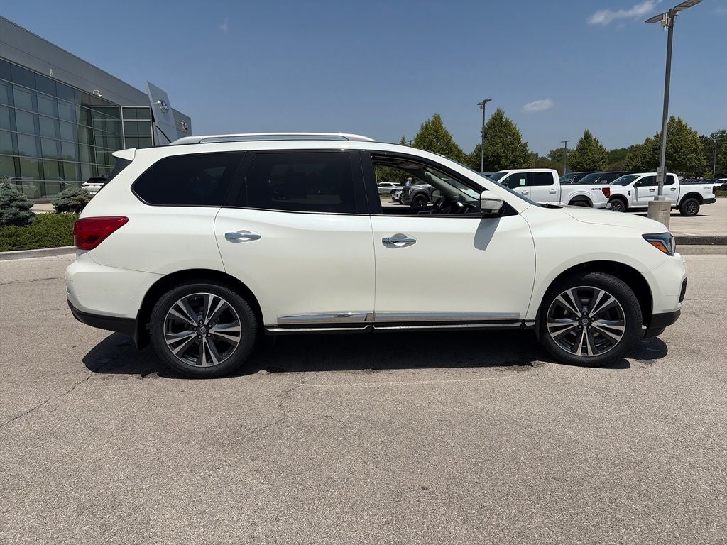 2017 Nissan Pathfinder Platinum 1 owner