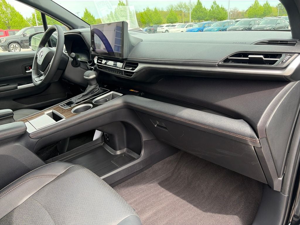 2025 Toyota Sienna Platinum 7 Passenger