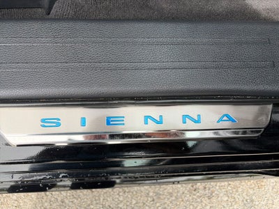 2025 Toyota Sienna Platinum 7 Passenger