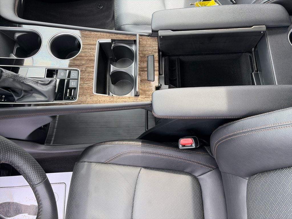 2025 Toyota Sienna Platinum 7 Passenger