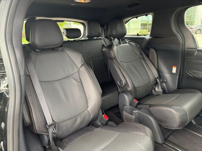 2025 Toyota Sienna Platinum 7 Passenger