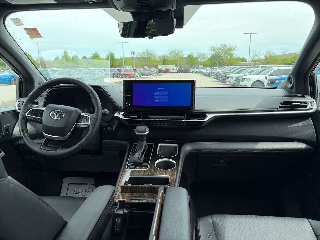 2025 Toyota Sienna Platinum 7 Passenger