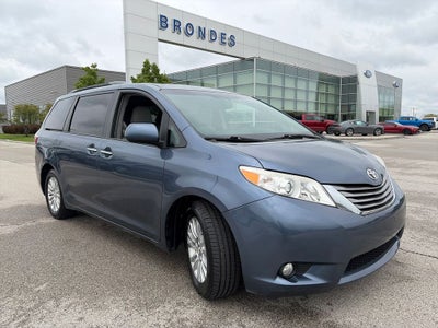 2015 Toyota Sienna XLE 8 Passenger