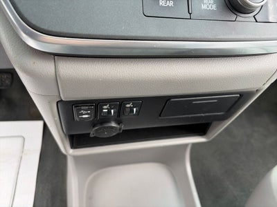 2015 Toyota Sienna XLE 8 Passenger