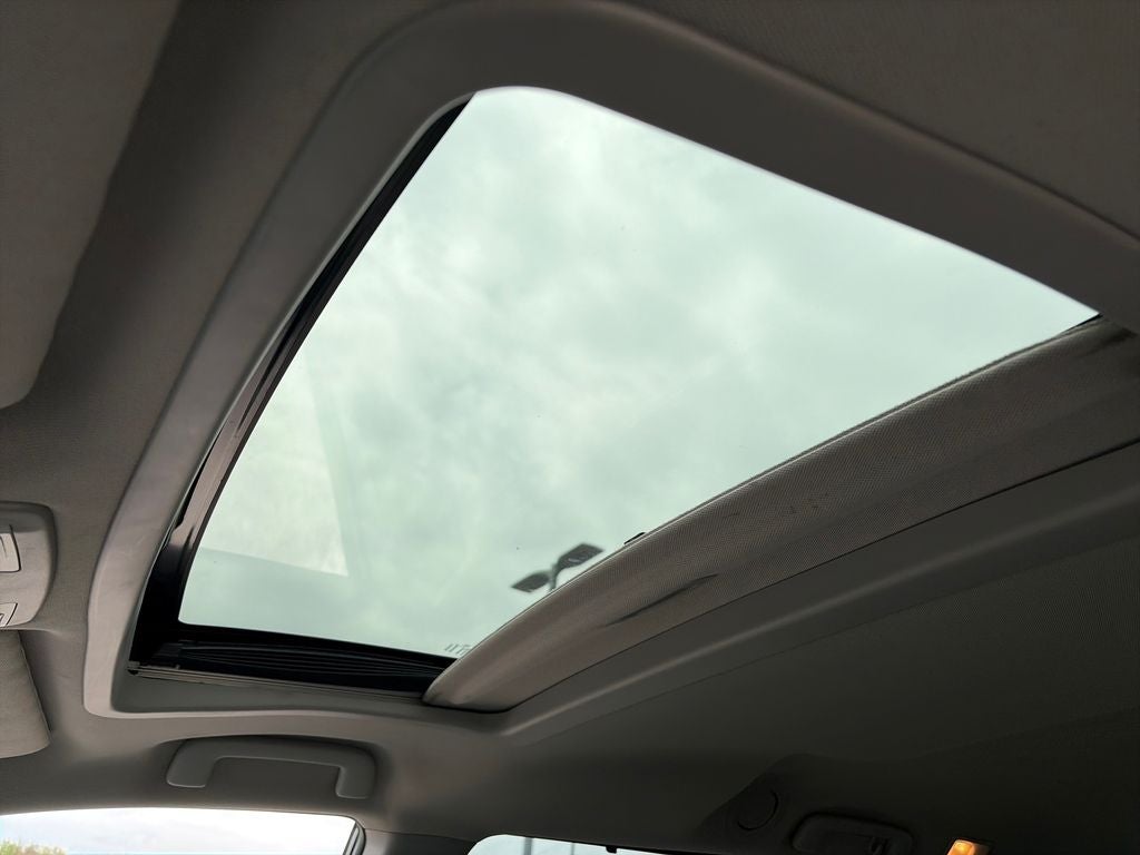 2015 Toyota Sienna XLE 8 Passenger