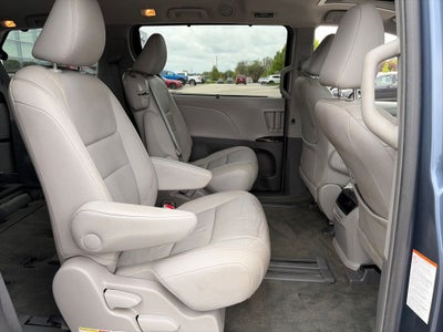 2015 Toyota Sienna XLE 8 Passenger