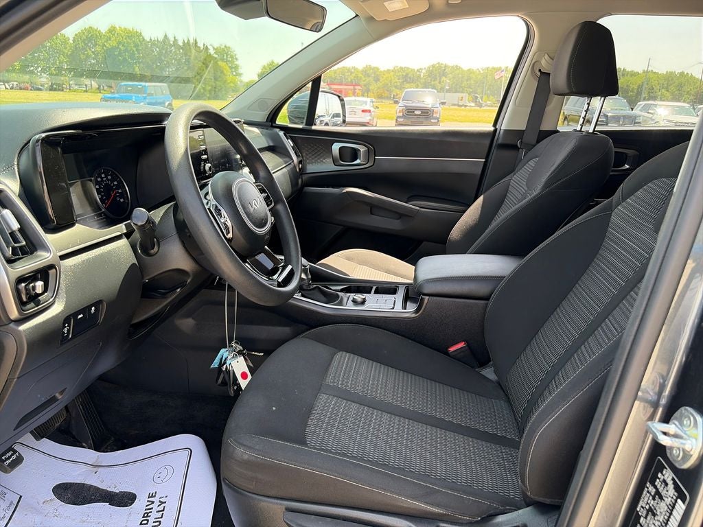 2022 Kia Sorento LX