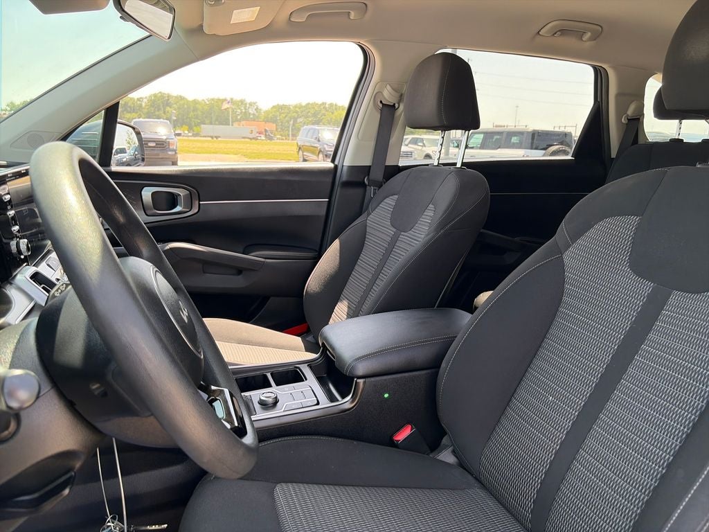 2022 Kia Sorento LX
