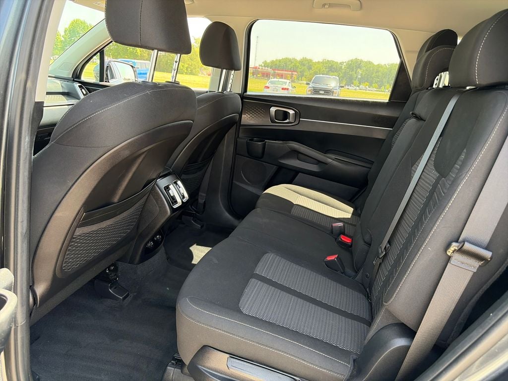 2022 Kia Sorento LX