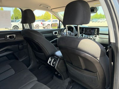 2022 Kia Sorento LX