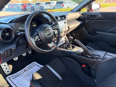 2025 Toyota GR86 Premium