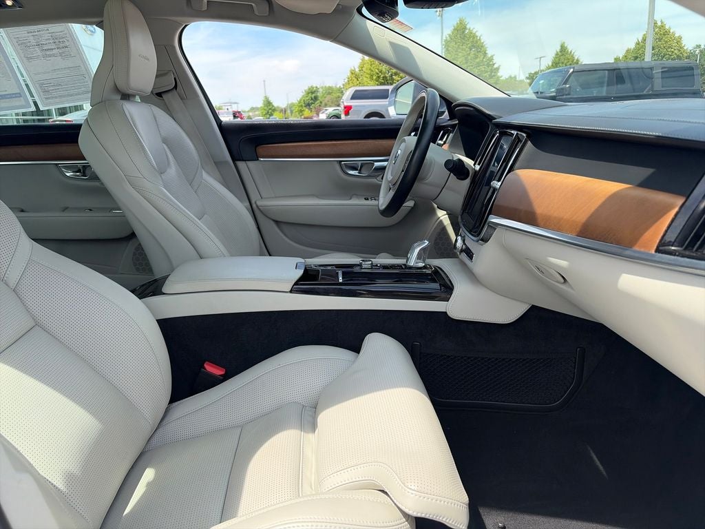 2019 Volvo S90 Hybrid T8 Inscription