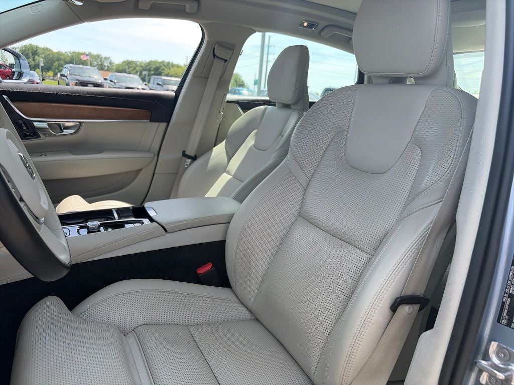 2019 Volvo S90 Hybrid T8 Inscription