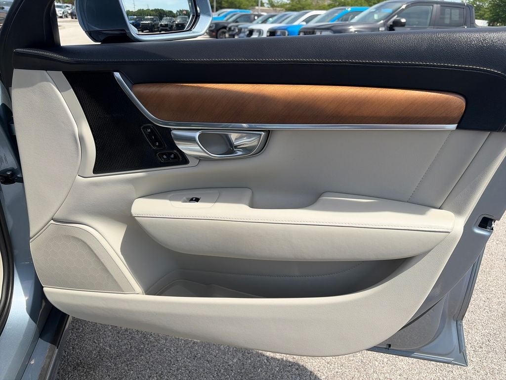 2019 Volvo S90 Hybrid T8 Inscription